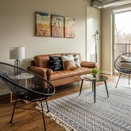 Frontdesk Core Apts Campustown Ames Exteriör bild